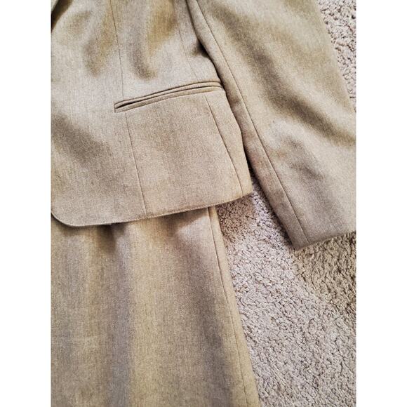 Vintage Saville 100% Wool Tan 2-Piece Belted Skirt Suit, Size 10 Petite - Picture 4 of 13